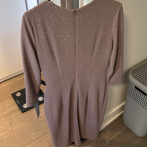 BNWT beautiful faux wrap dress - Picture 3 of 7